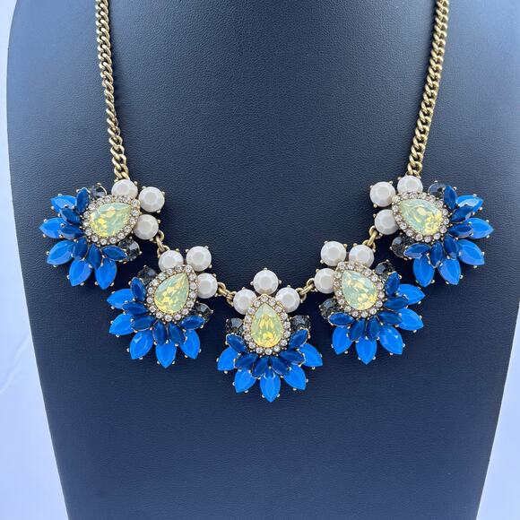 J. CREW Statement Necklace! Blue, Cream & Iridescent Floral Collar Necklace - Picture 2 of 5